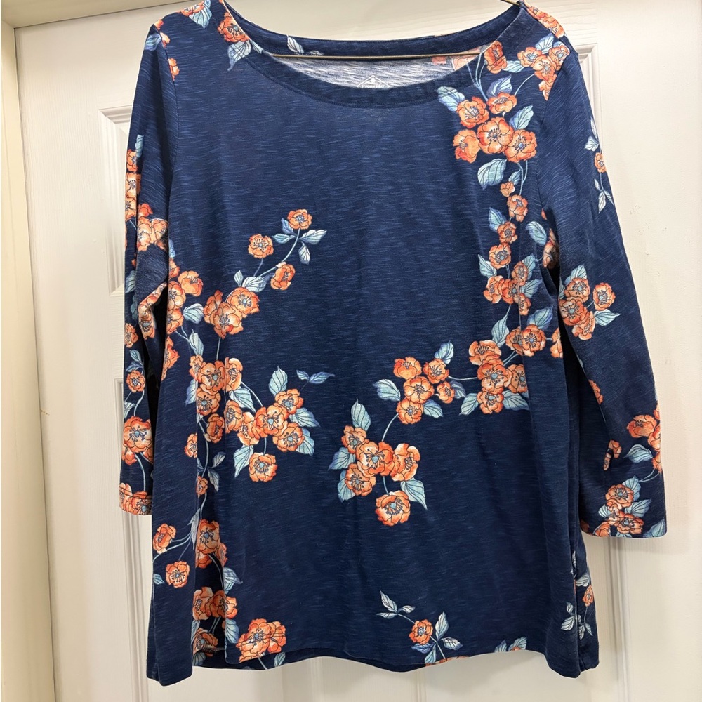 St. John's Bay Bright Navy Floral 3/4 Sleeve Top size large stunning